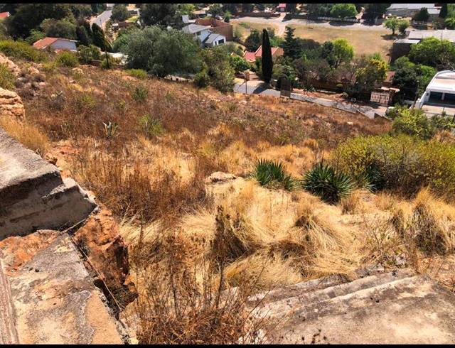 LAND FOR SALE IN CONSTANTIA KLOOF